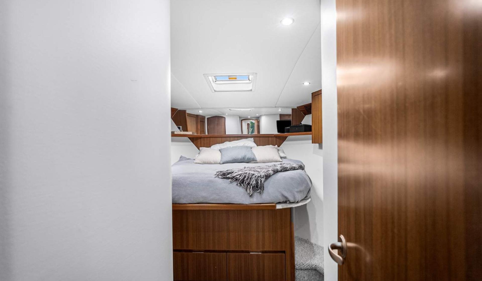 Viking 60 Convertible - Photo 11