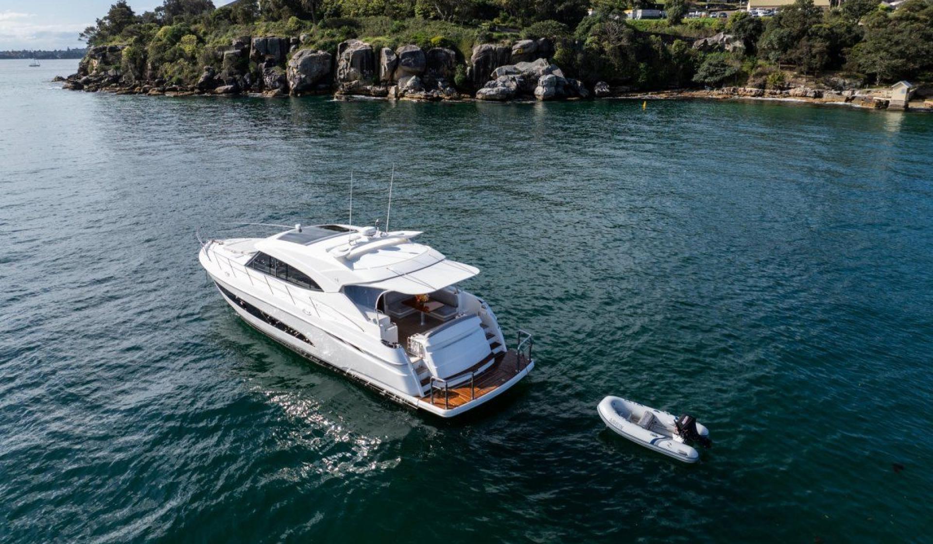 Riviera 5400 Sport Yacht - Photo 11