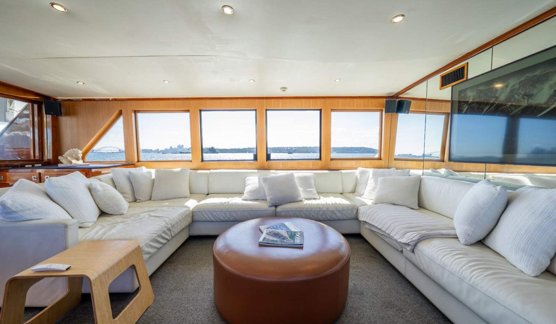 CRN Motor Yacht 95 Hiilani - Photo 11