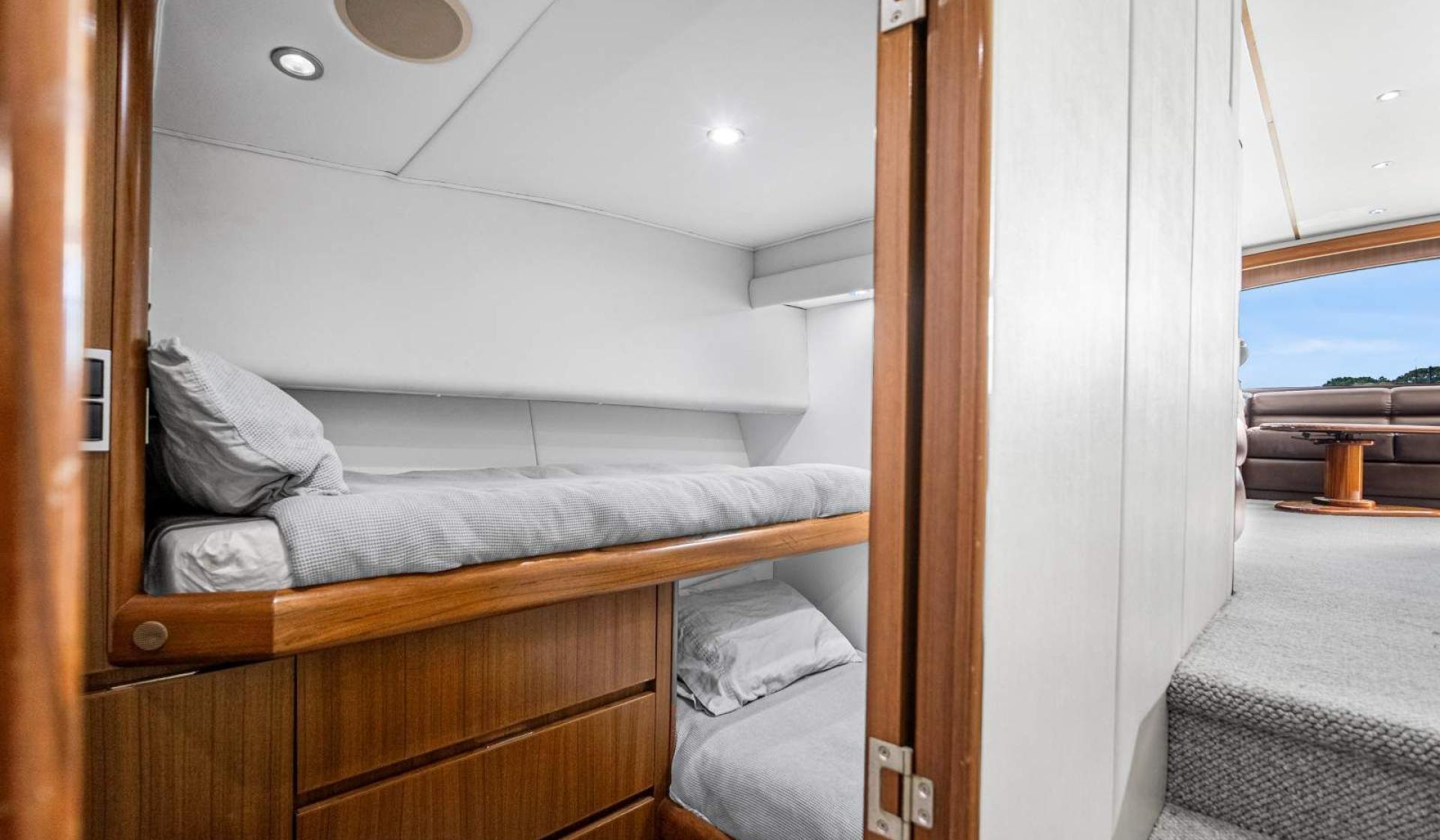 Viking 60 Convertible - Photo 14