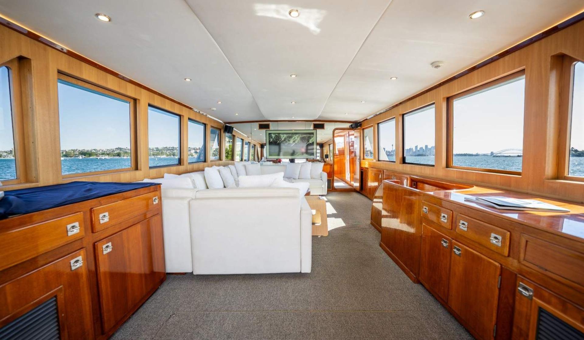 CRN Motor Yacht 95 Hiilani - Photo 13