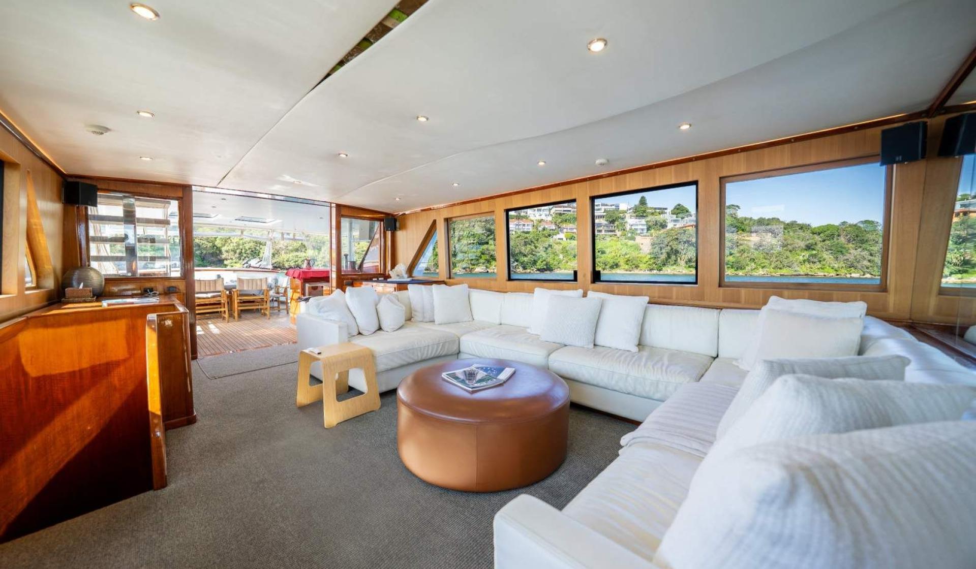 CRN Motor Yacht 95 Hiilani - Photo 14