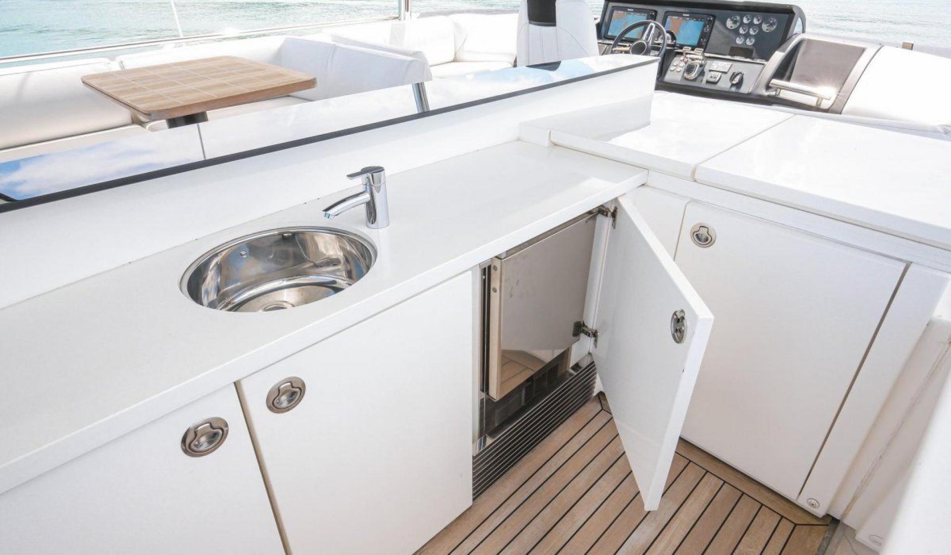 Princess P82 - Photo 9