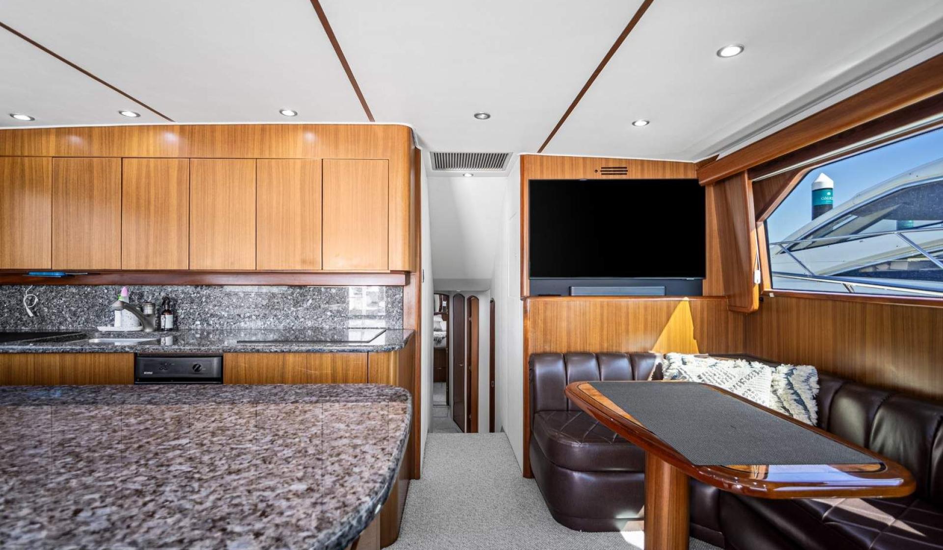 Viking 60 Convertible - Photo 21