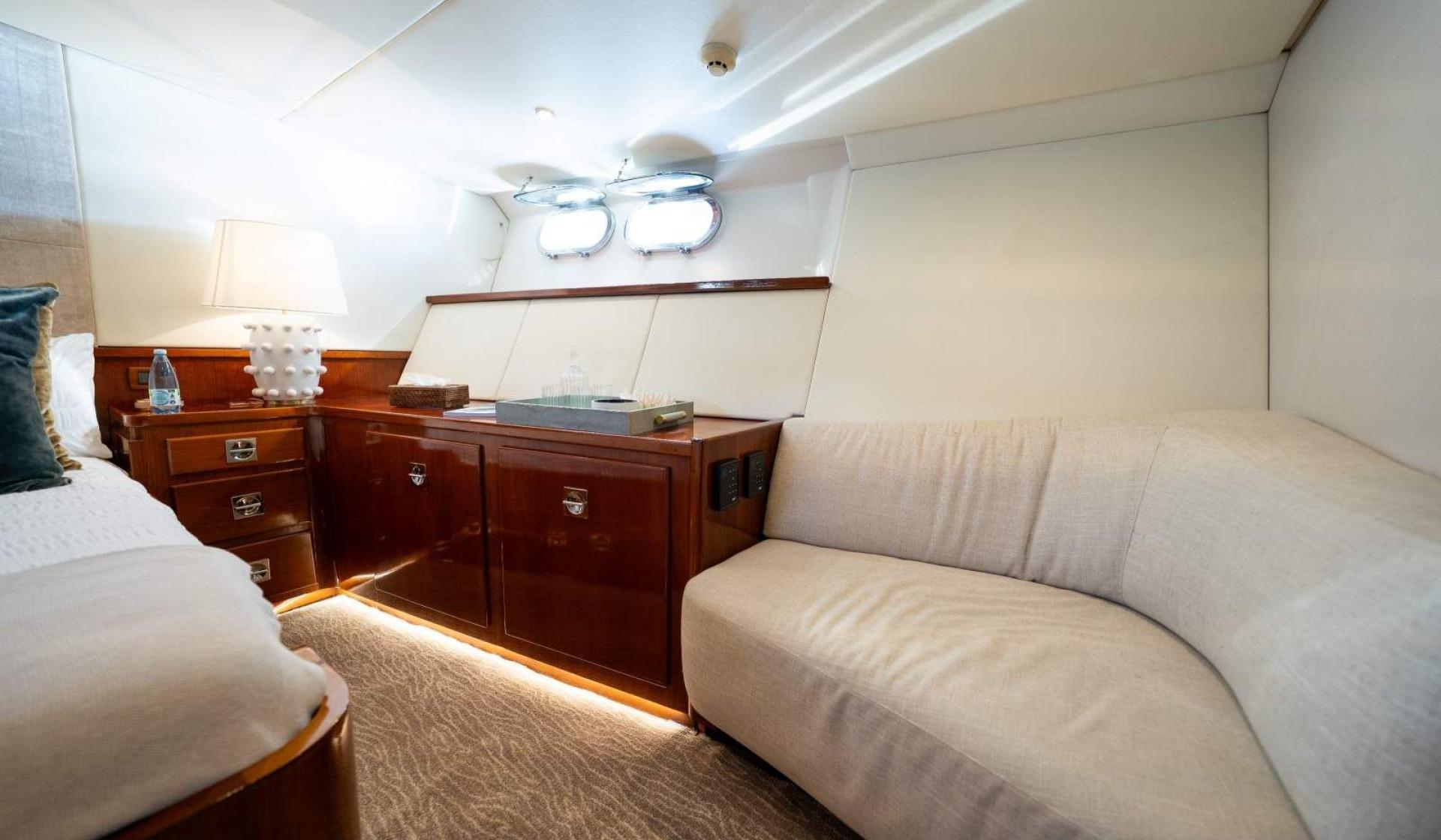 CRN Motor Yacht 95 Hiilani - Photo 17