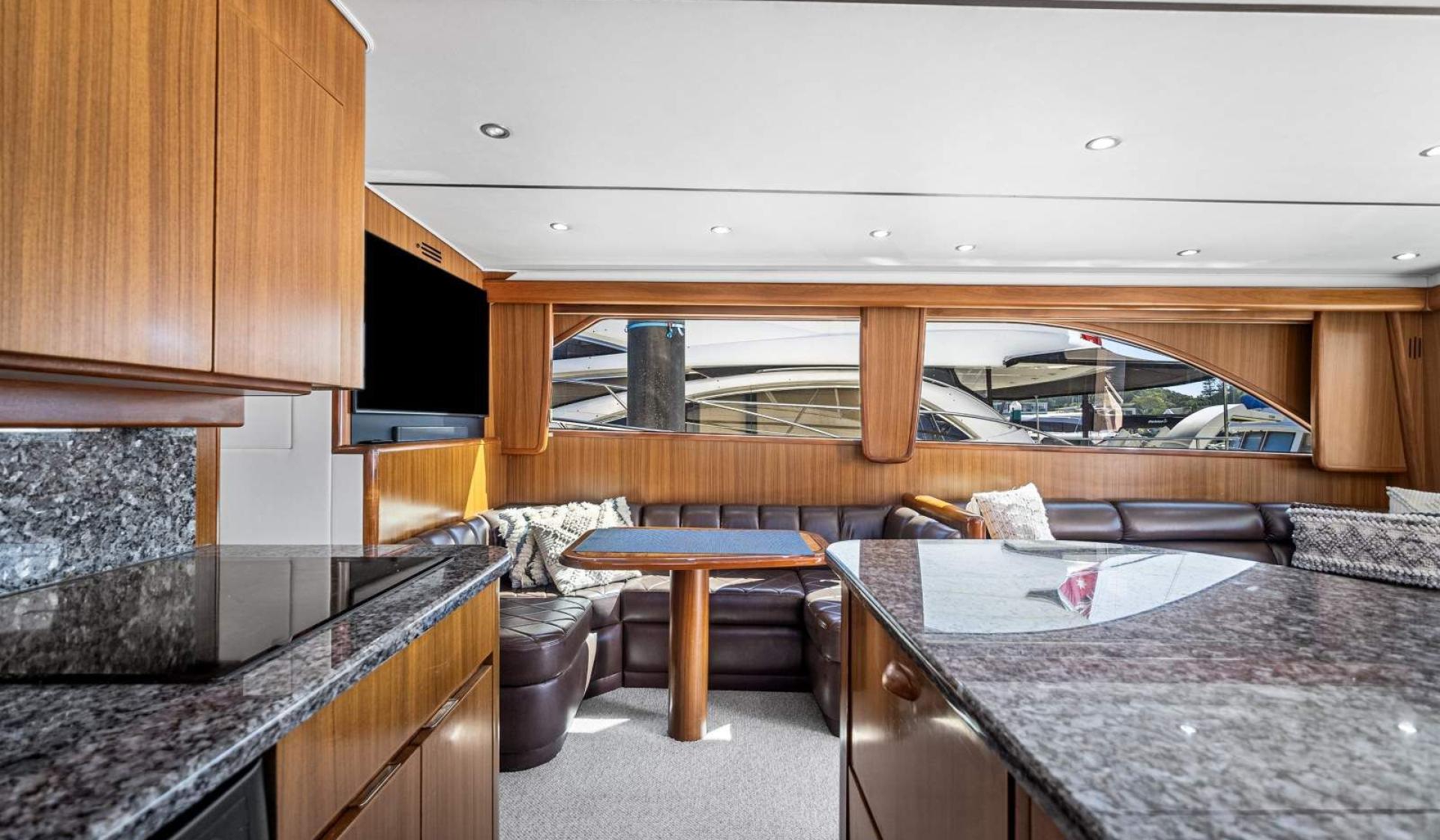 Viking 60 Convertible - Photo 23