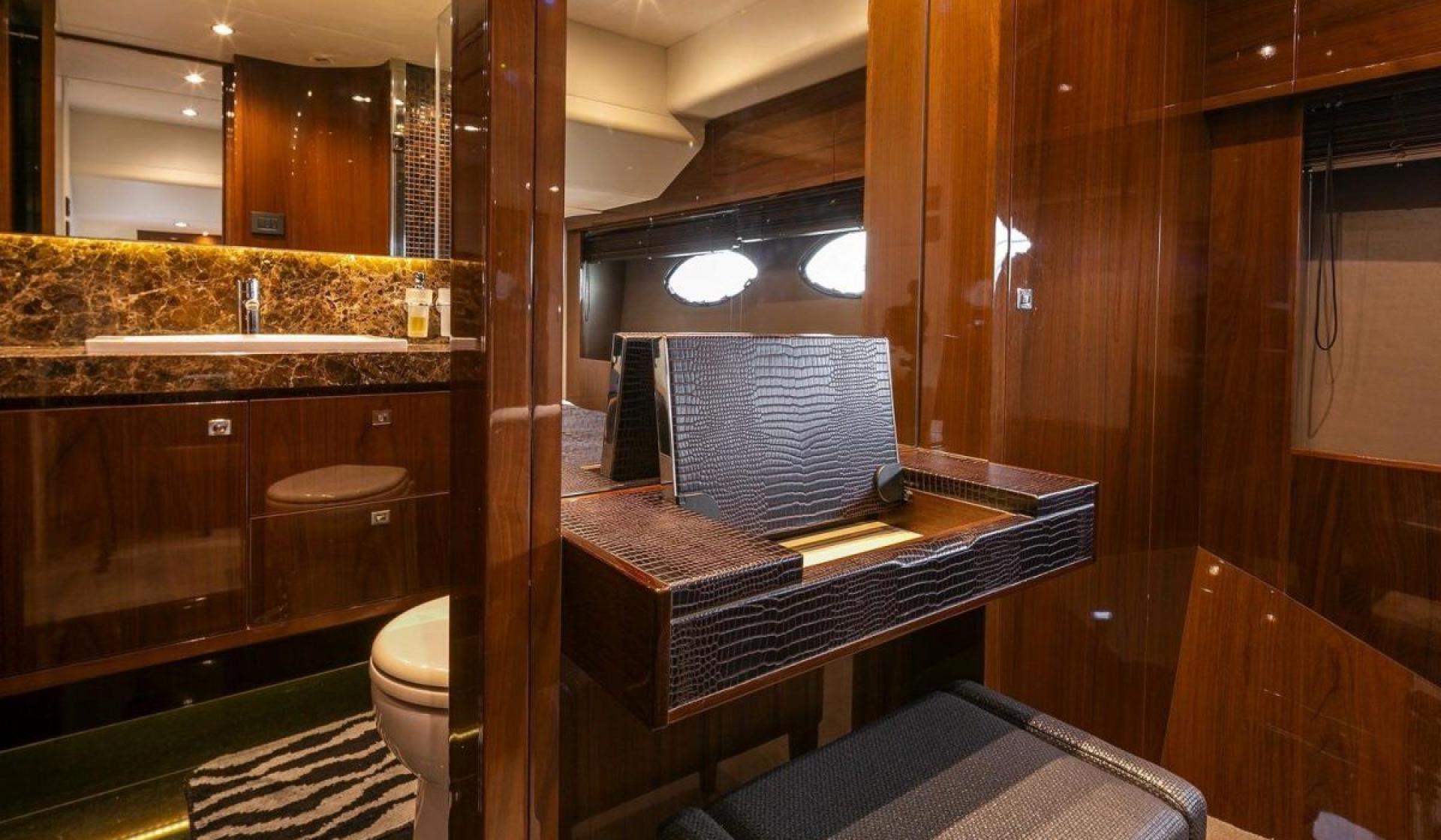 Princess P82 - Photo 27