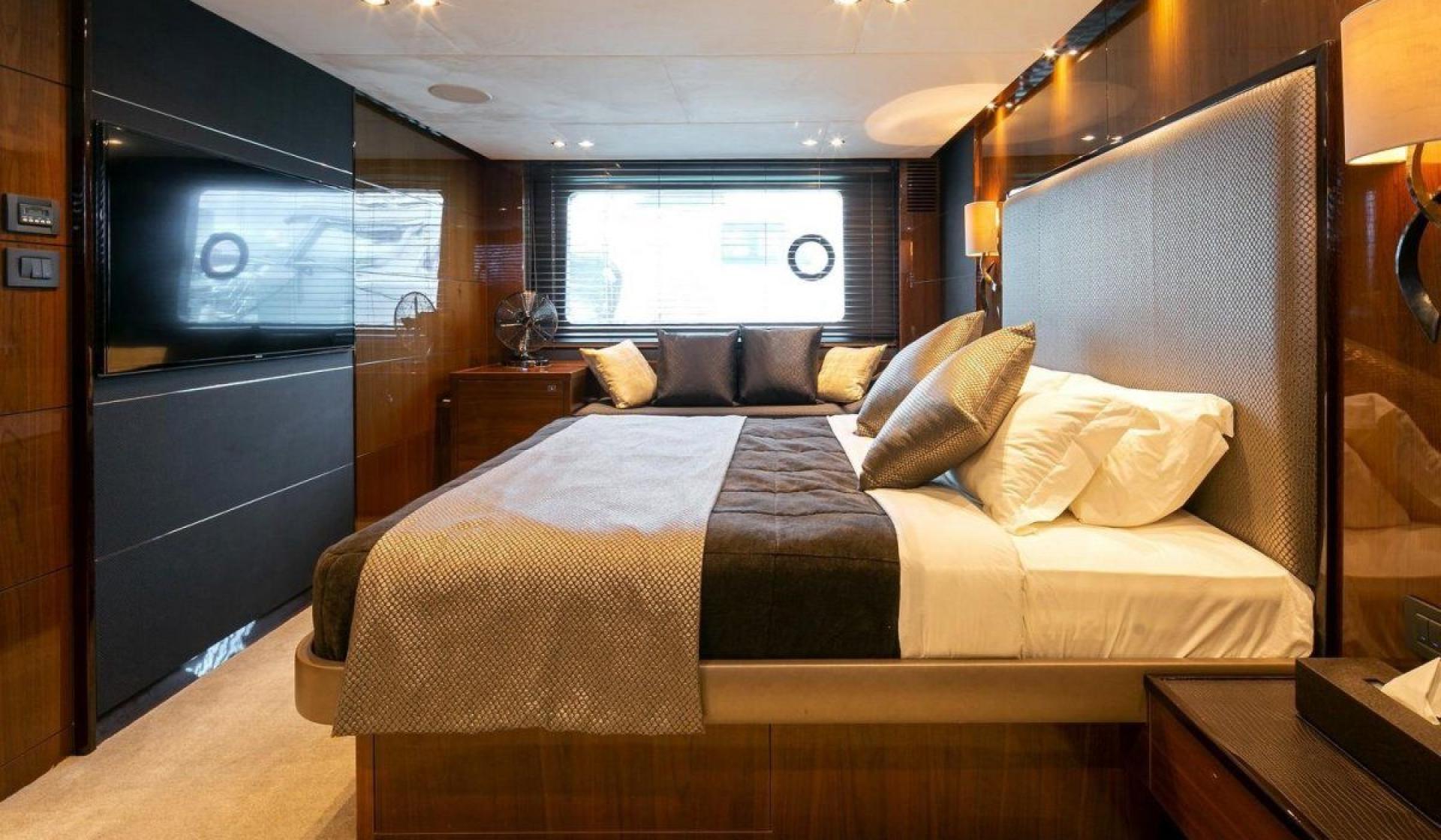 Princess P82 - Photo 25