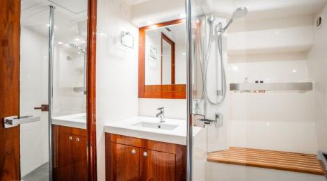 Riviera 5400 Sport Yacht - Thumbnail 49