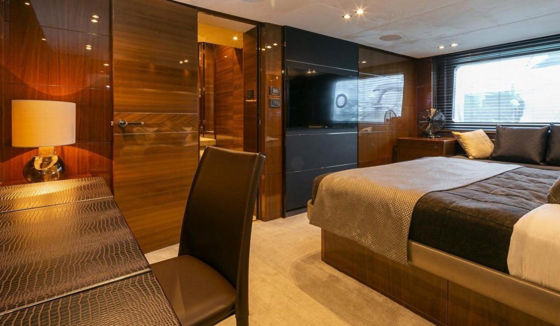 Princess P82 - Photo 24