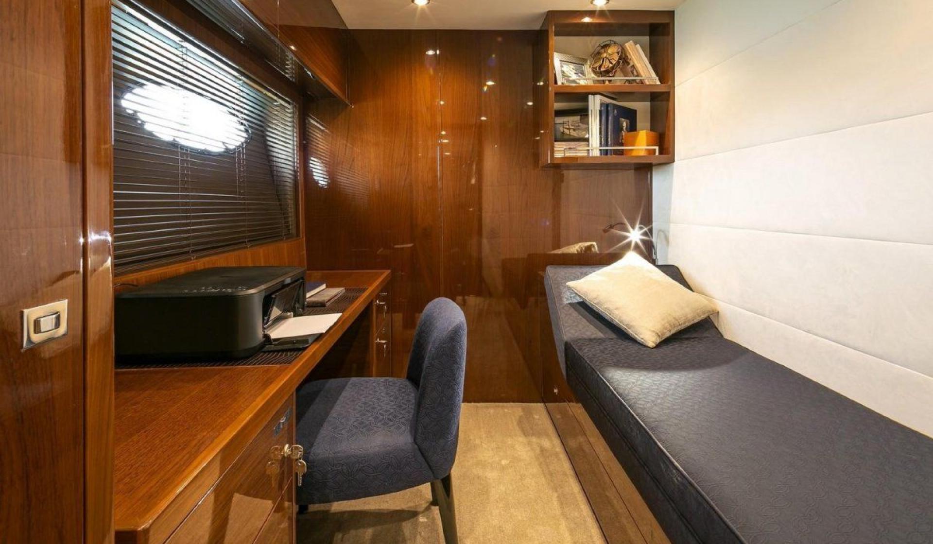 Princess P82 - Photo 22