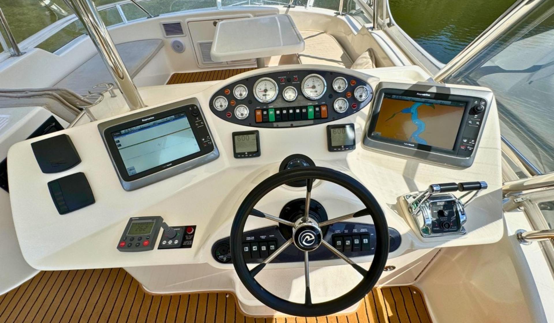 Bella Vita - Riviera 47 Flybridge Convertible 2005 Model - Photo 16
