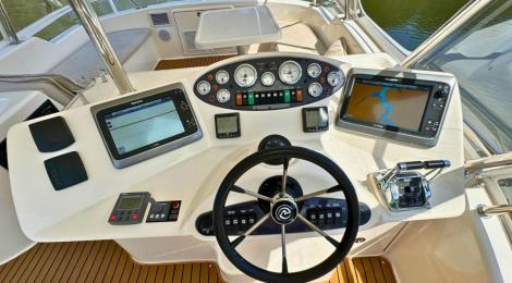Bella Vita - Riviera 47 Flybridge Convertible 2005 Model - Thumbnail 27