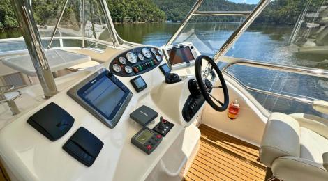 Bella Vita - Riviera 47 Flybridge Convertible 2005 Model - Thumbnail 27