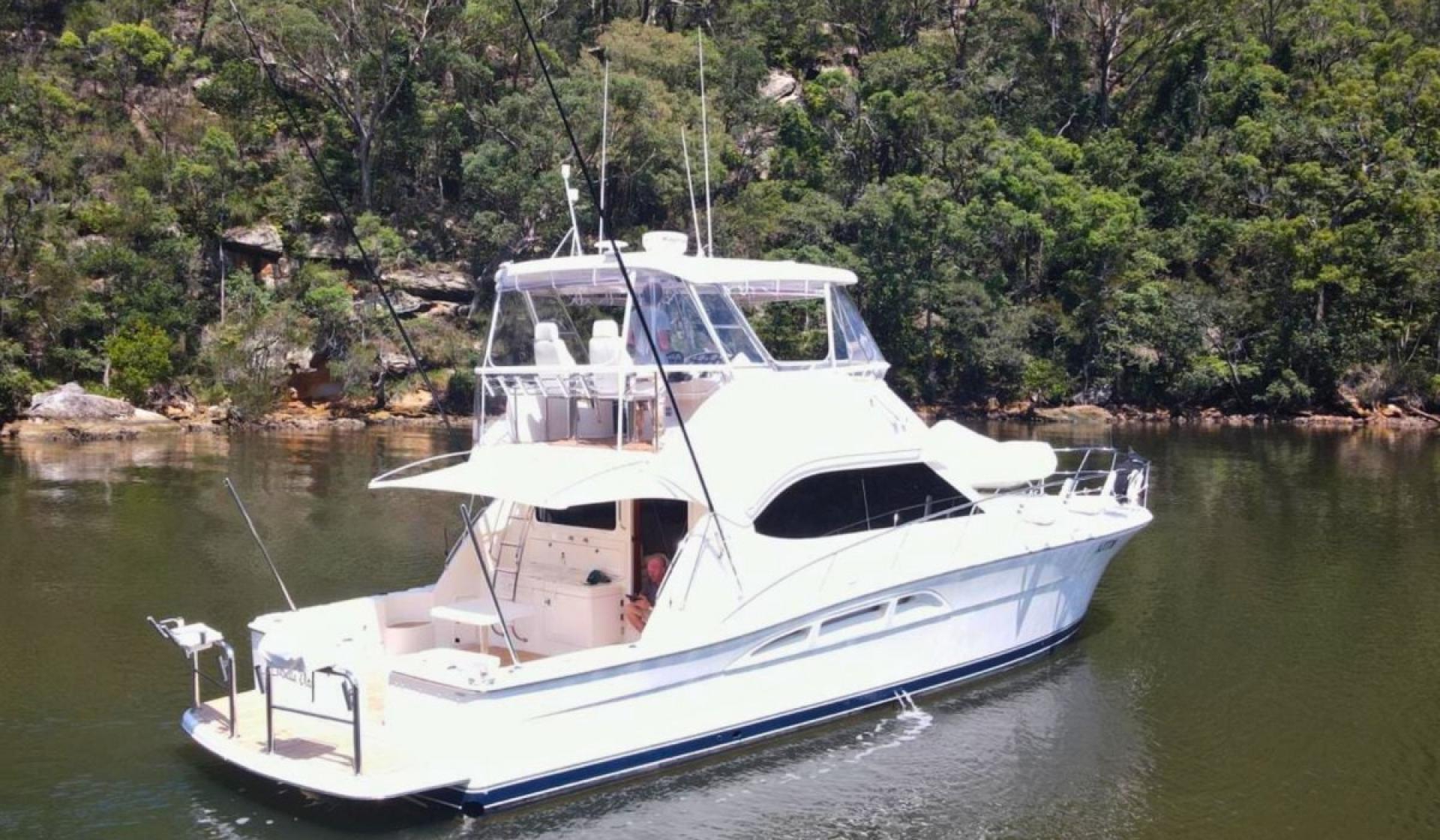 Bella Vita - Riviera 47 Flybridge Convertible 2005 Model - Photo 21