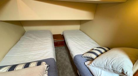 Bella Vita - Riviera 47 Flybridge Convertible 2005 Model - Thumbnail 27