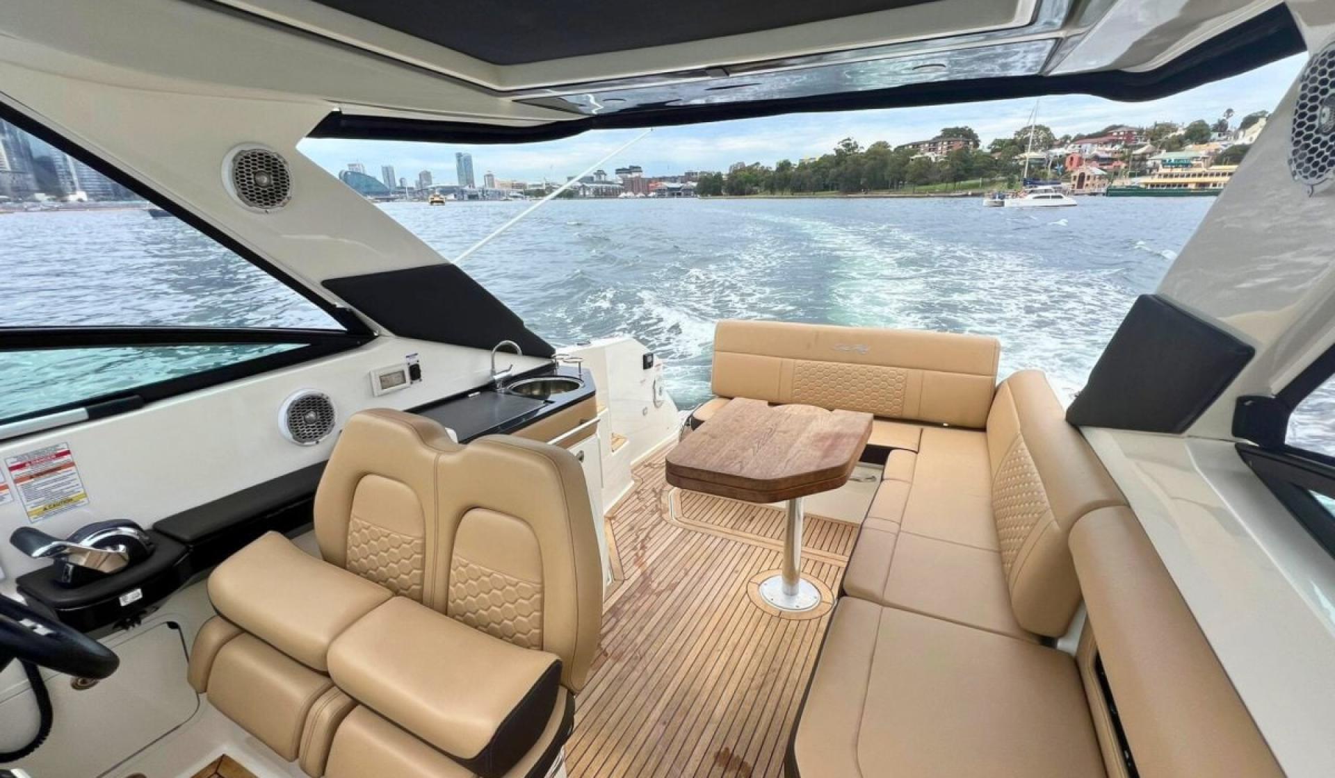 Sea Ray 290 Sundancer - Photo 2