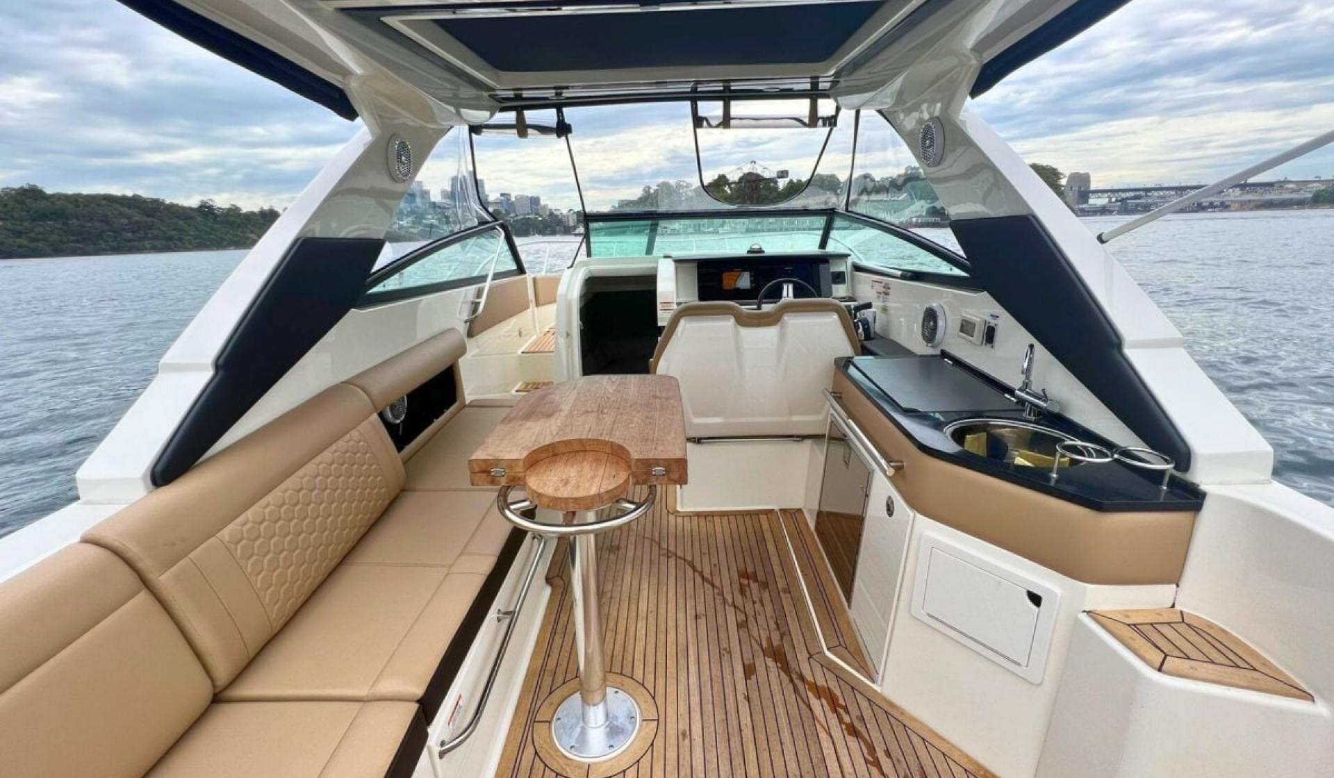 Sea Ray 290 Sundancer - Photo 21