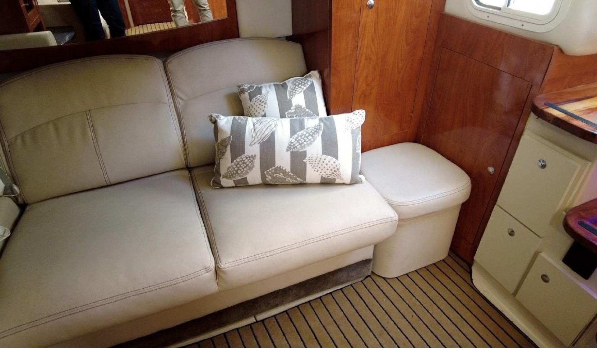 Four Winns Vista 378 AVAILABLE NOW - Photo 8