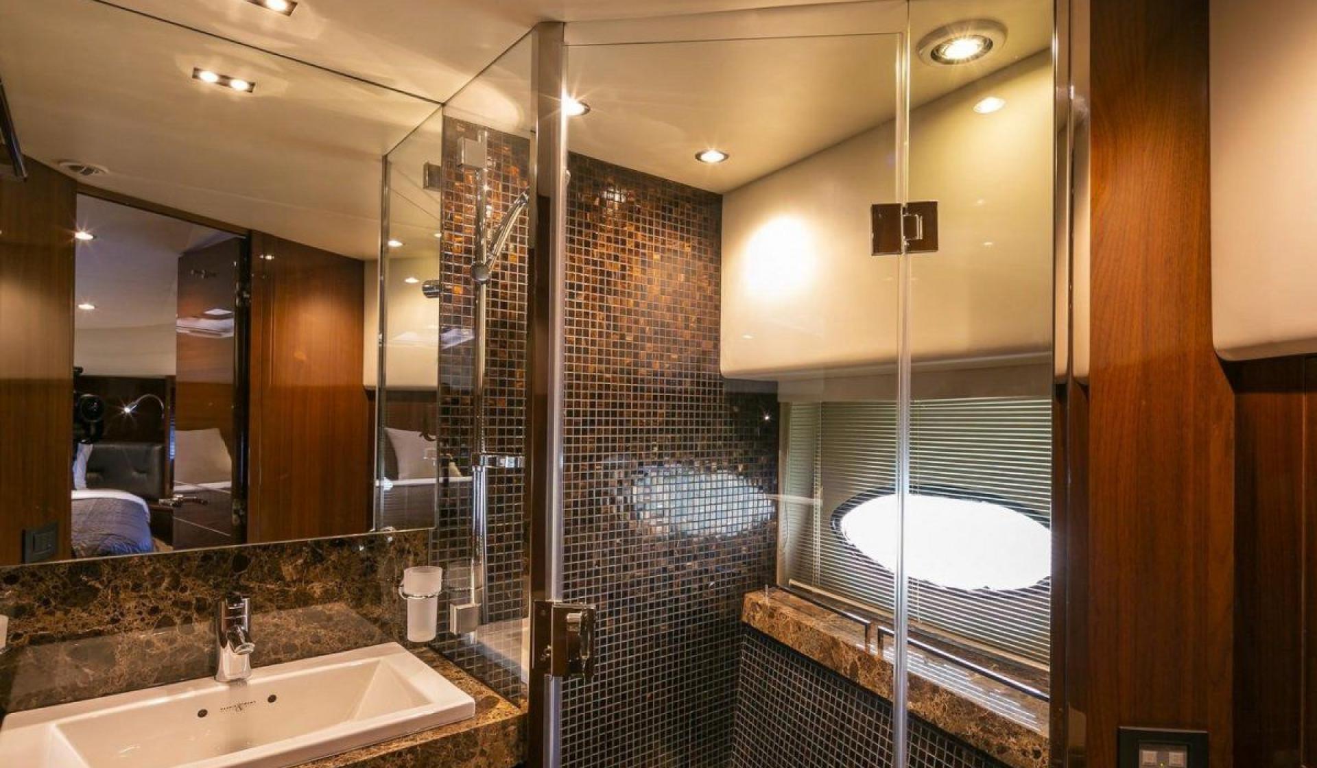 Princess P82 - Photo 16