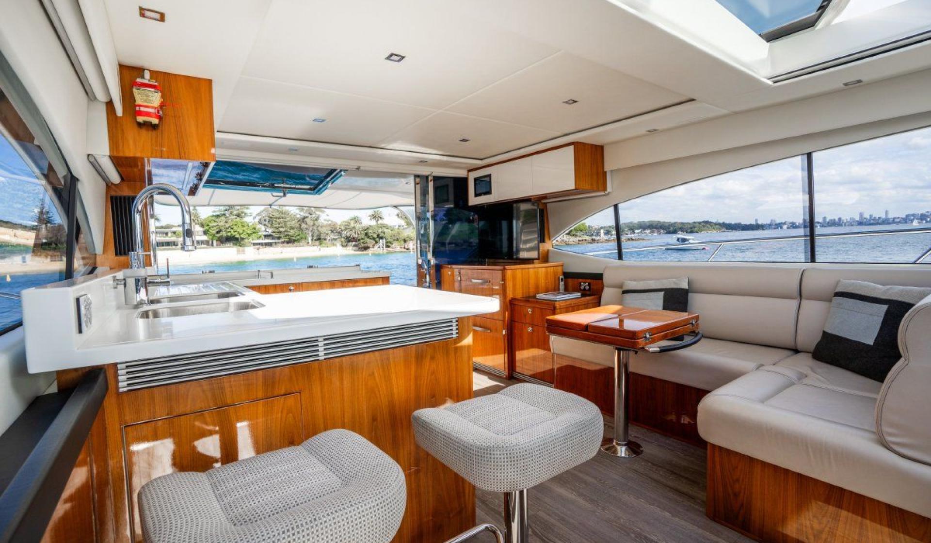 Riviera 5400 Sport Yacht - Photo 34