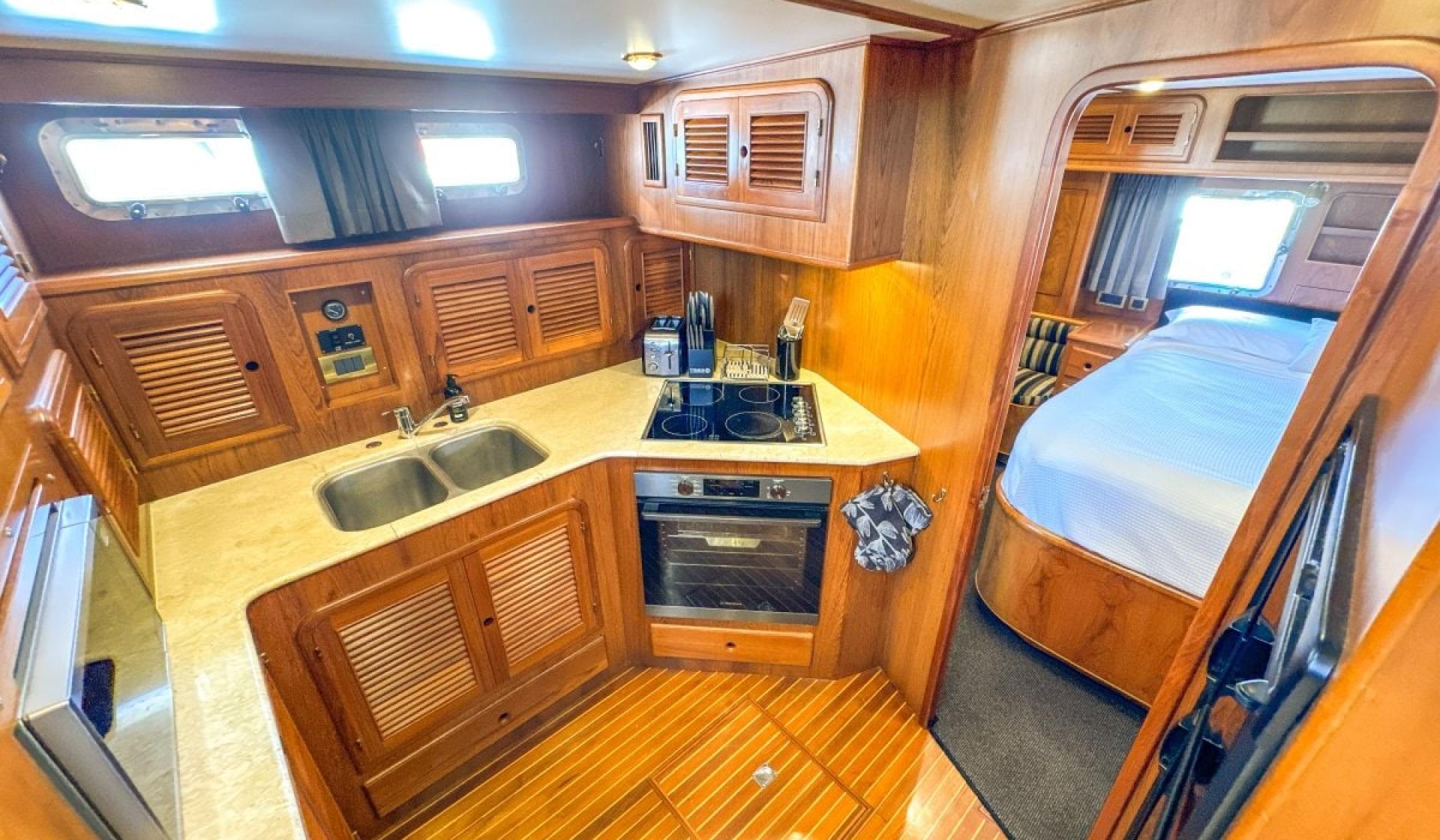 Serenity - Trader 535 Sunliner - Photo 6
