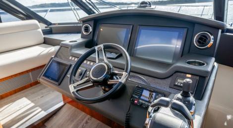 Riviera 5400 Sport Yacht - Thumbnail 49