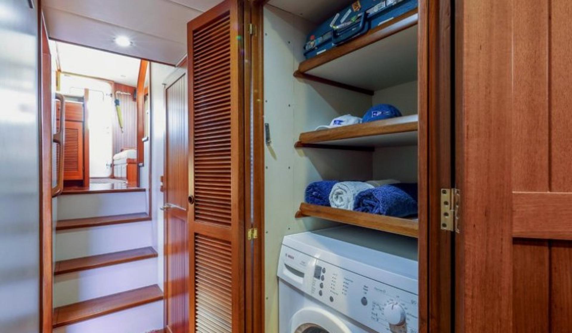 MY Lindavia - Kadey Krogen 44 - Photo 8