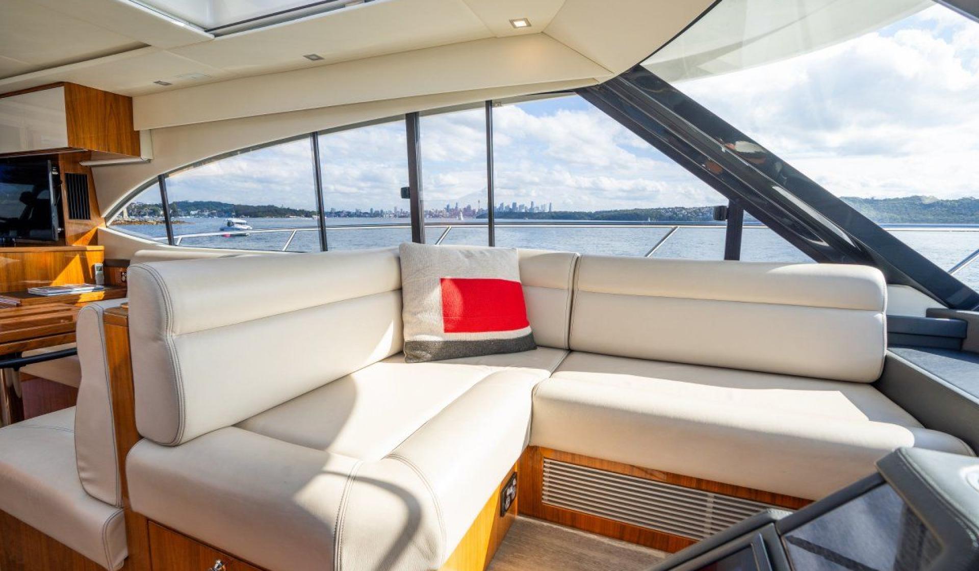 Riviera 5400 Sport Yacht - Photo 38