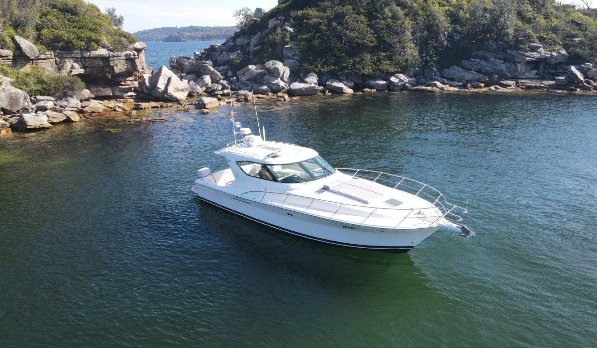 Riviera 4000 Offshore - Photo 2