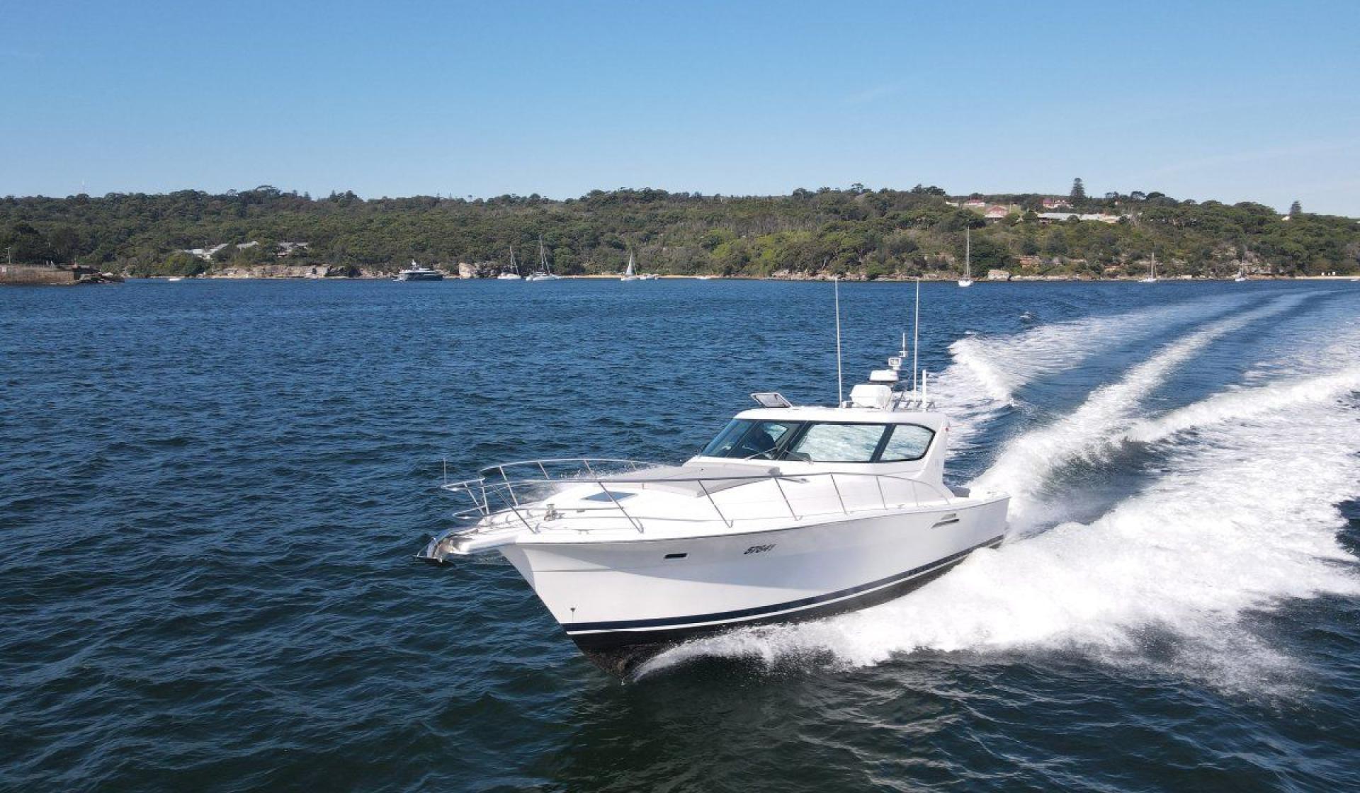 Riviera 4000 Offshore - Photo 3