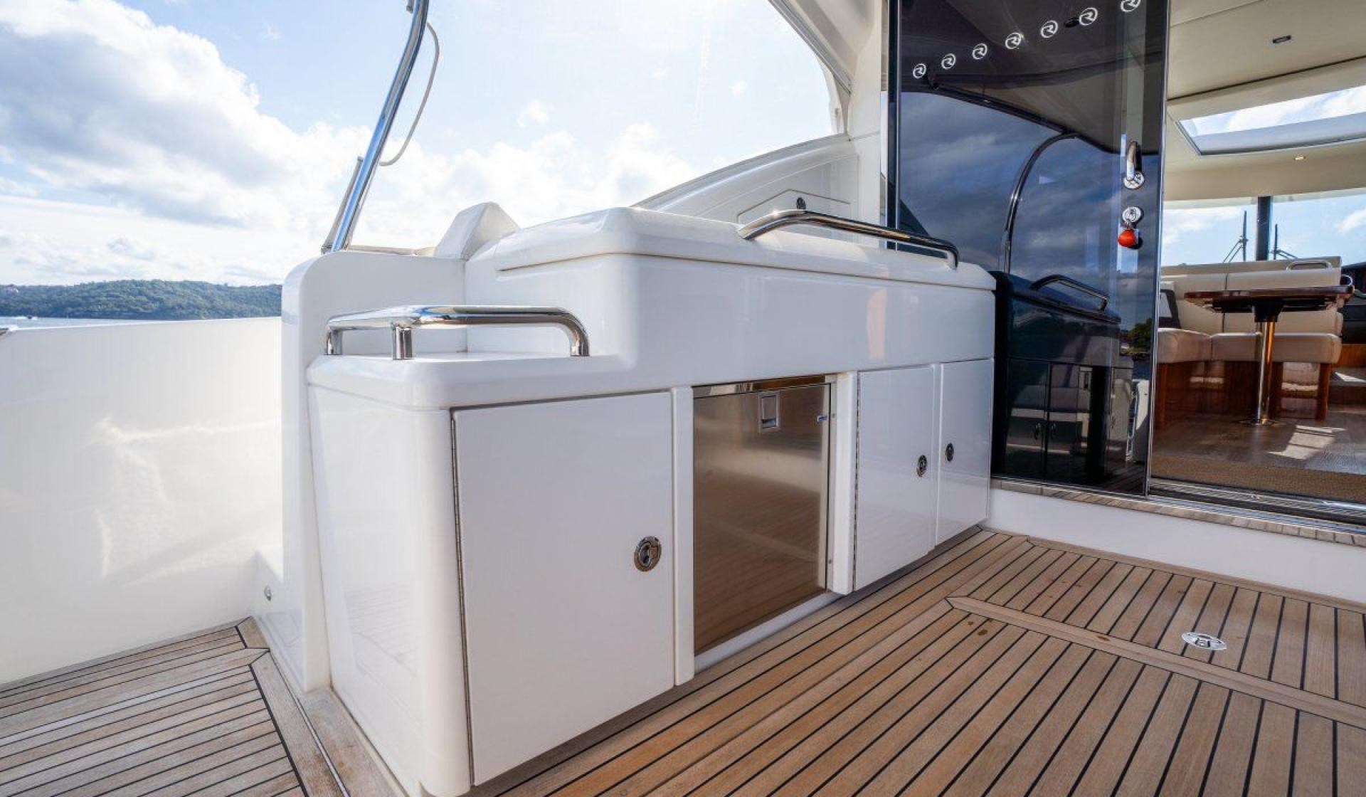 Riviera 5400 Sport Yacht - Photo 42