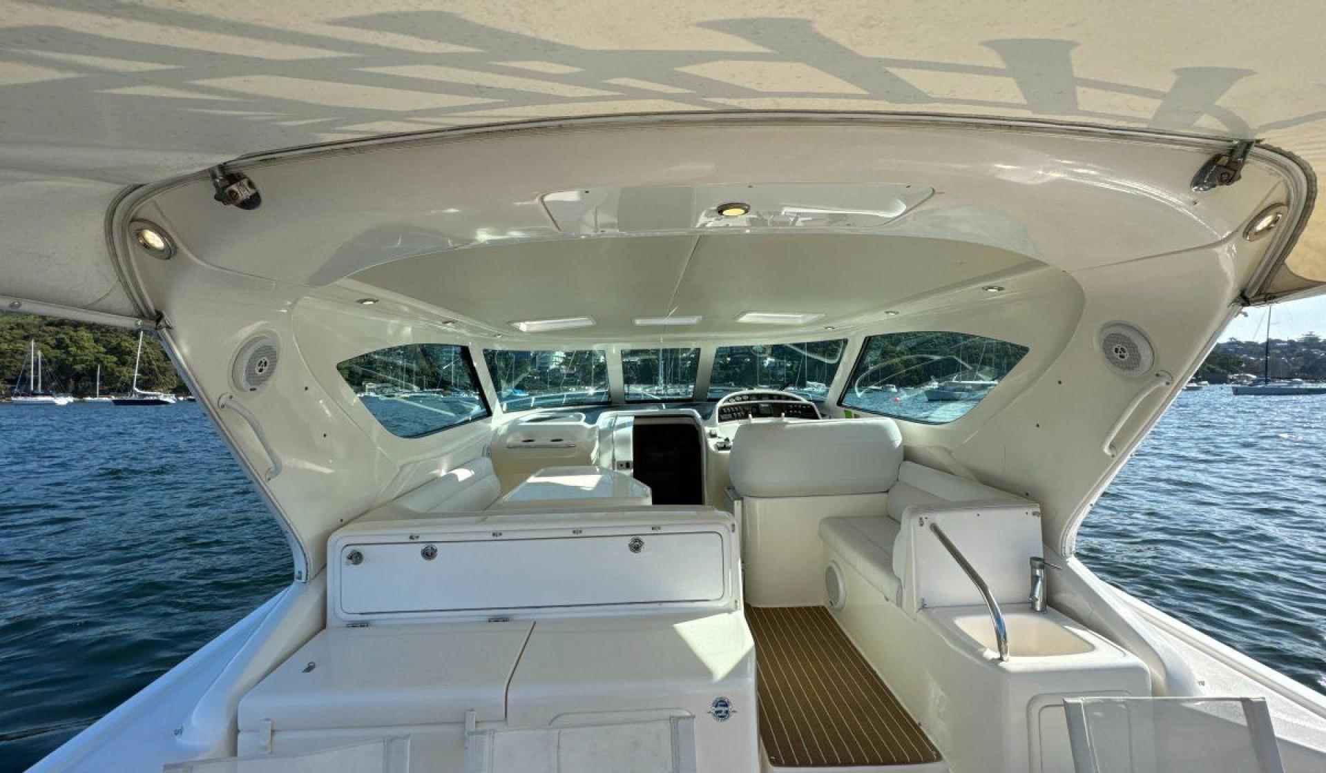 Riviera 4000 Offshore - Photo 5