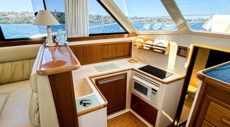 Riviera 36 Flybridge 1996 Model - Thumbnail 31