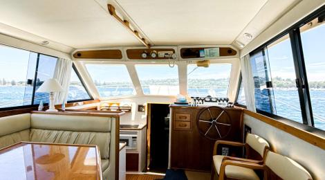 Riviera 36 Flybridge 1996 Model - Thumbnail 31