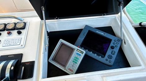 Riviera 36 Flybridge 1996 Model - Thumbnail 31