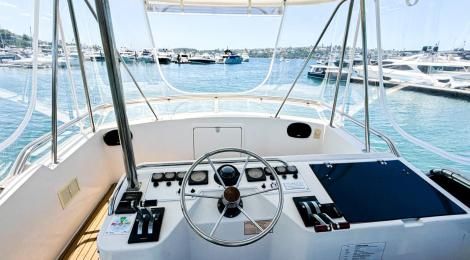 Riviera 36 Flybridge 1996 Model - Thumbnail 31