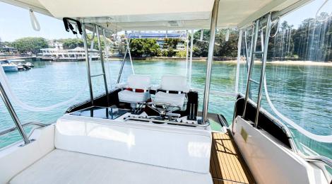 Riviera 36 Flybridge 1996 Model - Thumbnail 31