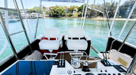 Riviera 36 Flybridge 1996 Model - Thumbnail 31