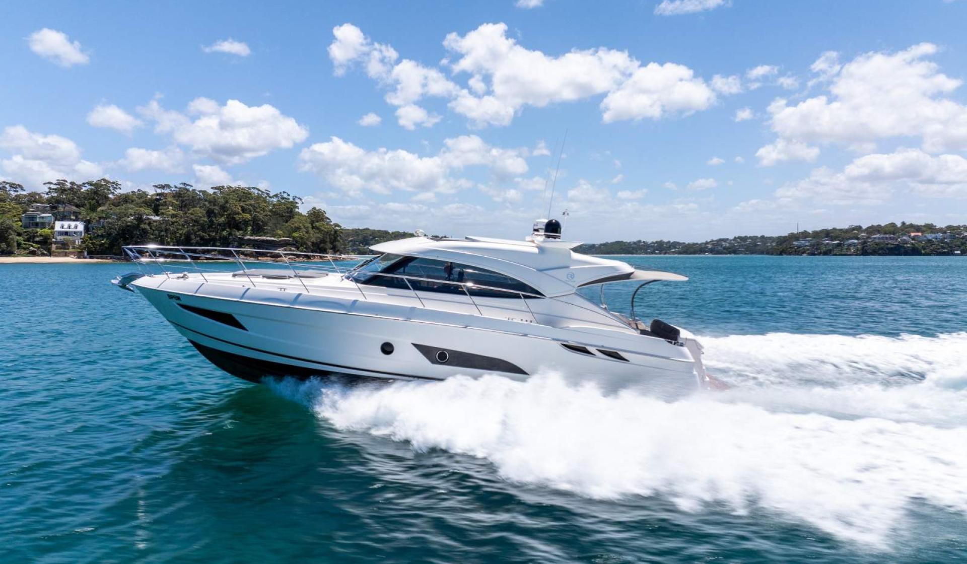 Riviera 4800 Sport Yacht - Photo 1