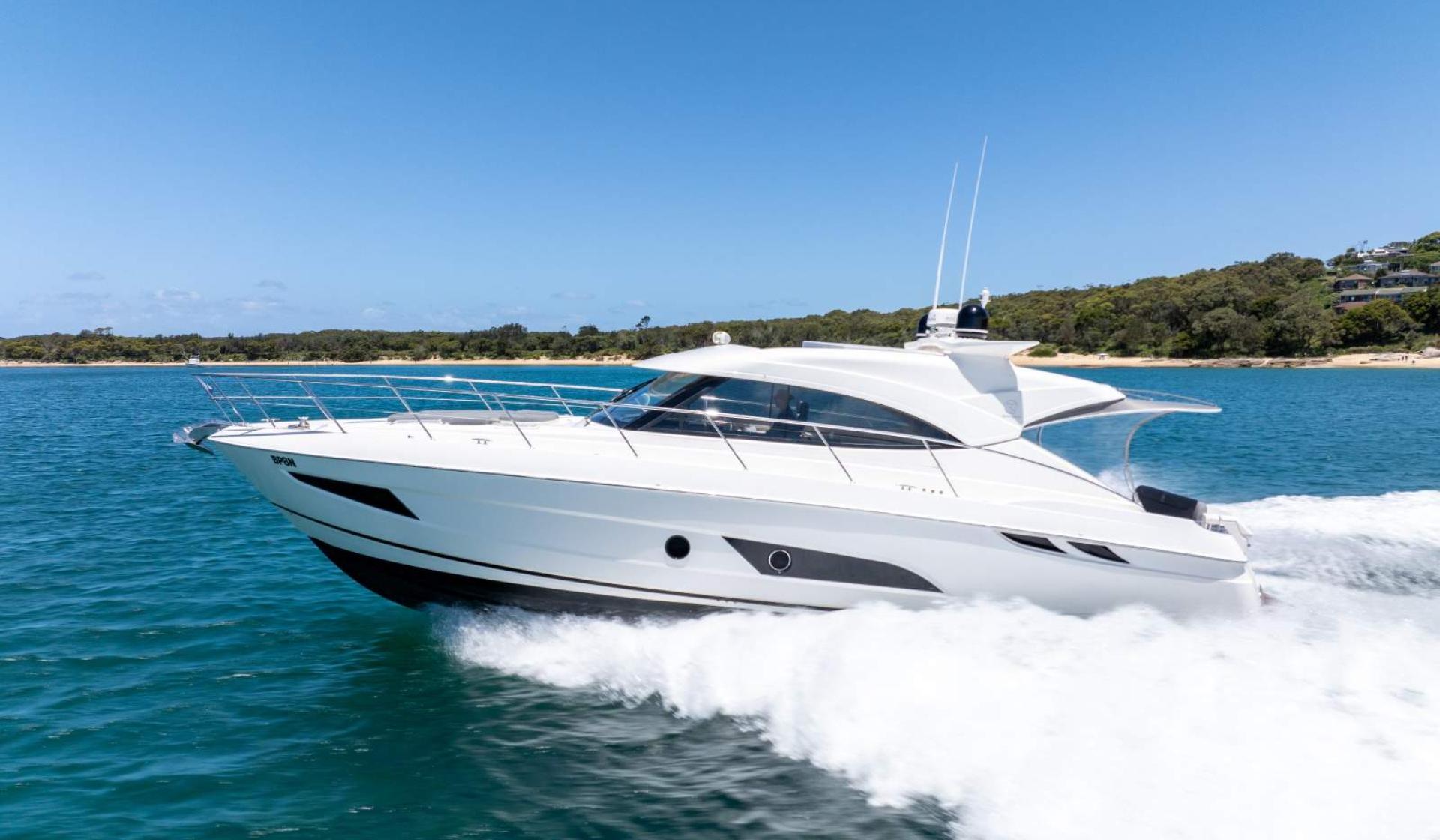 Riviera 4800 Sport Yacht - Photo 11