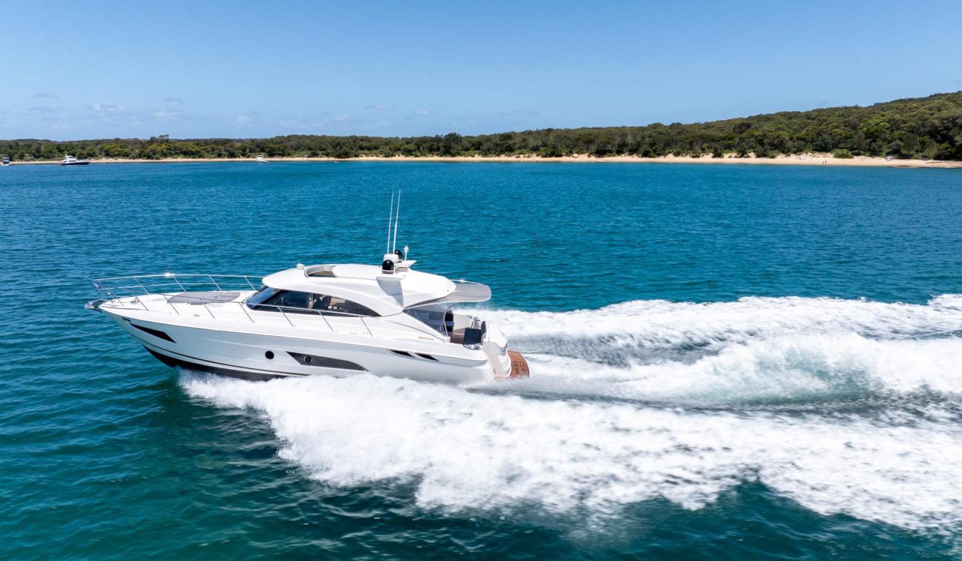 Riviera 4800 Sport Yacht - Photo 13