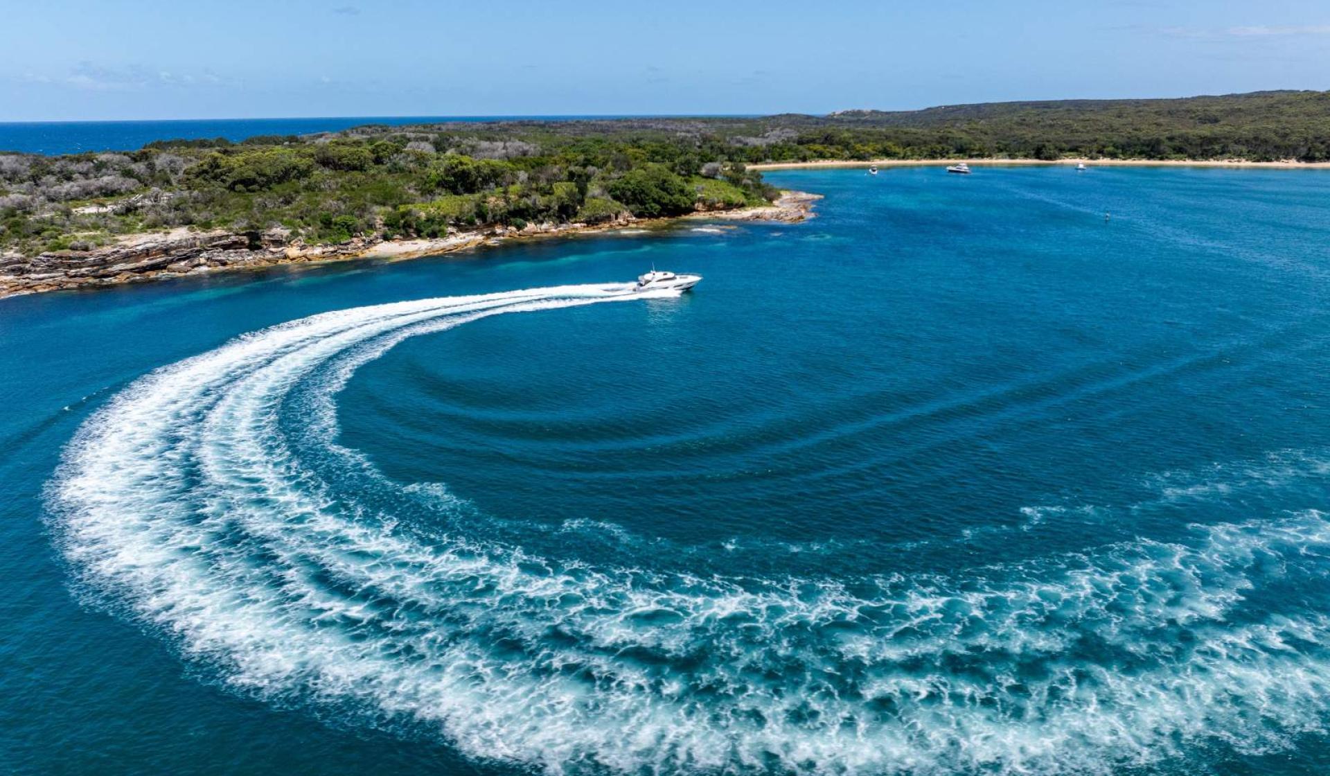 Riviera 4800 Sport Yacht - Photo 18