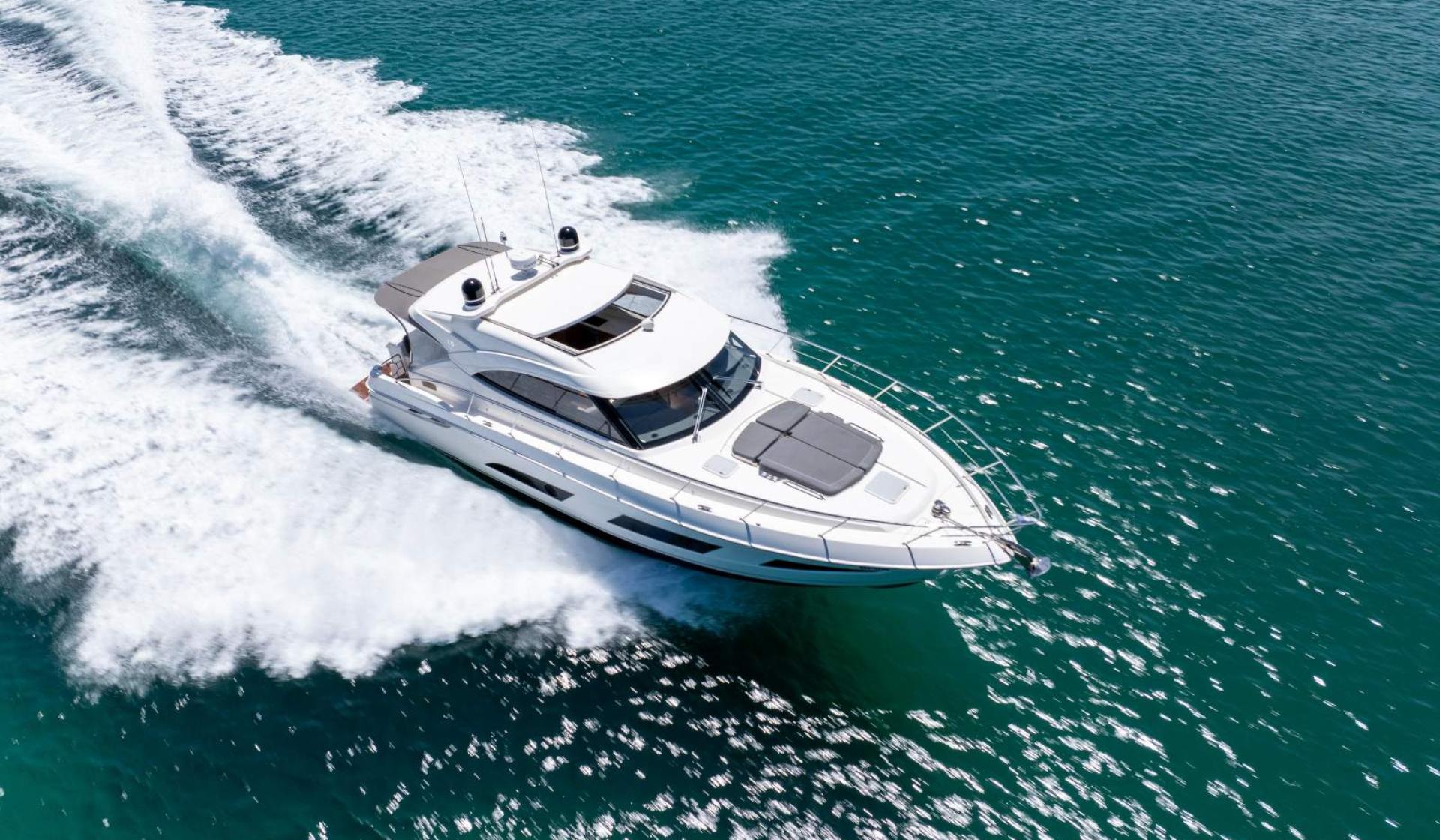 Riviera 4800 Sport Yacht - Photo 9