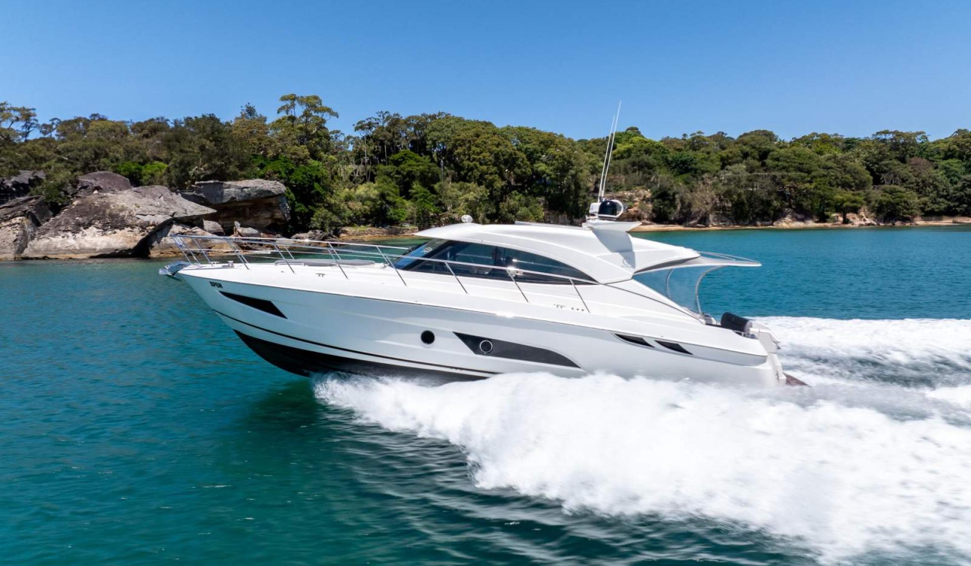 Riviera 4800 Sport Yacht - Photo 10