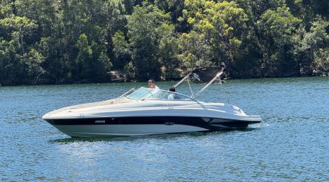 Sea Ray 220 Sundeck - Thumbnail 11