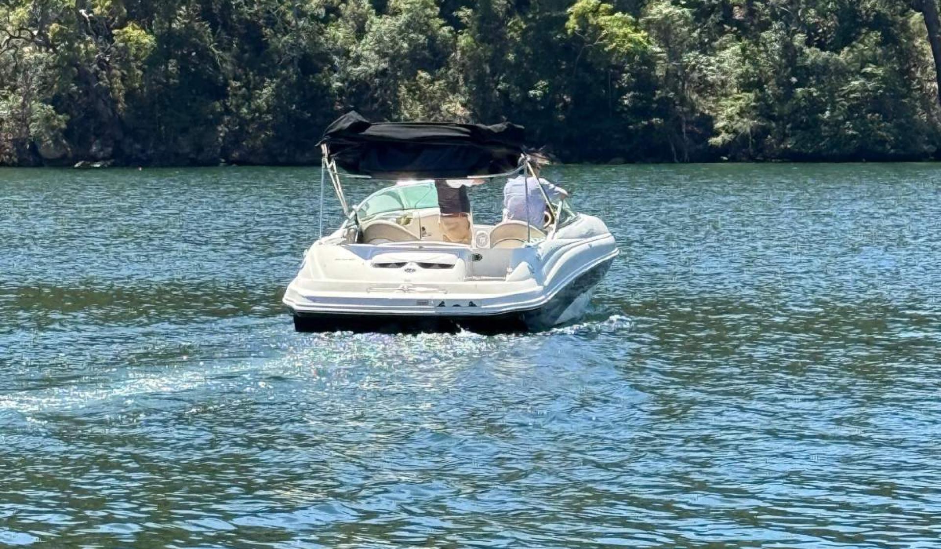 Sea Ray 220 Sundeck - Photo 10