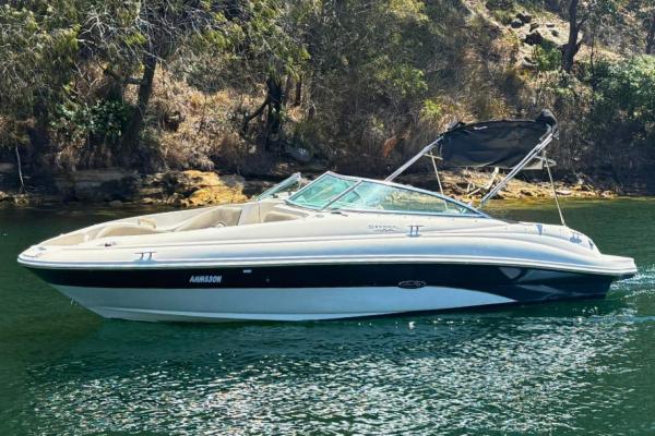 Sea Ray 220 Sundeck
