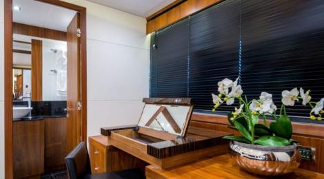 Sunseeker Manhattan 73 - Thumbnail 15