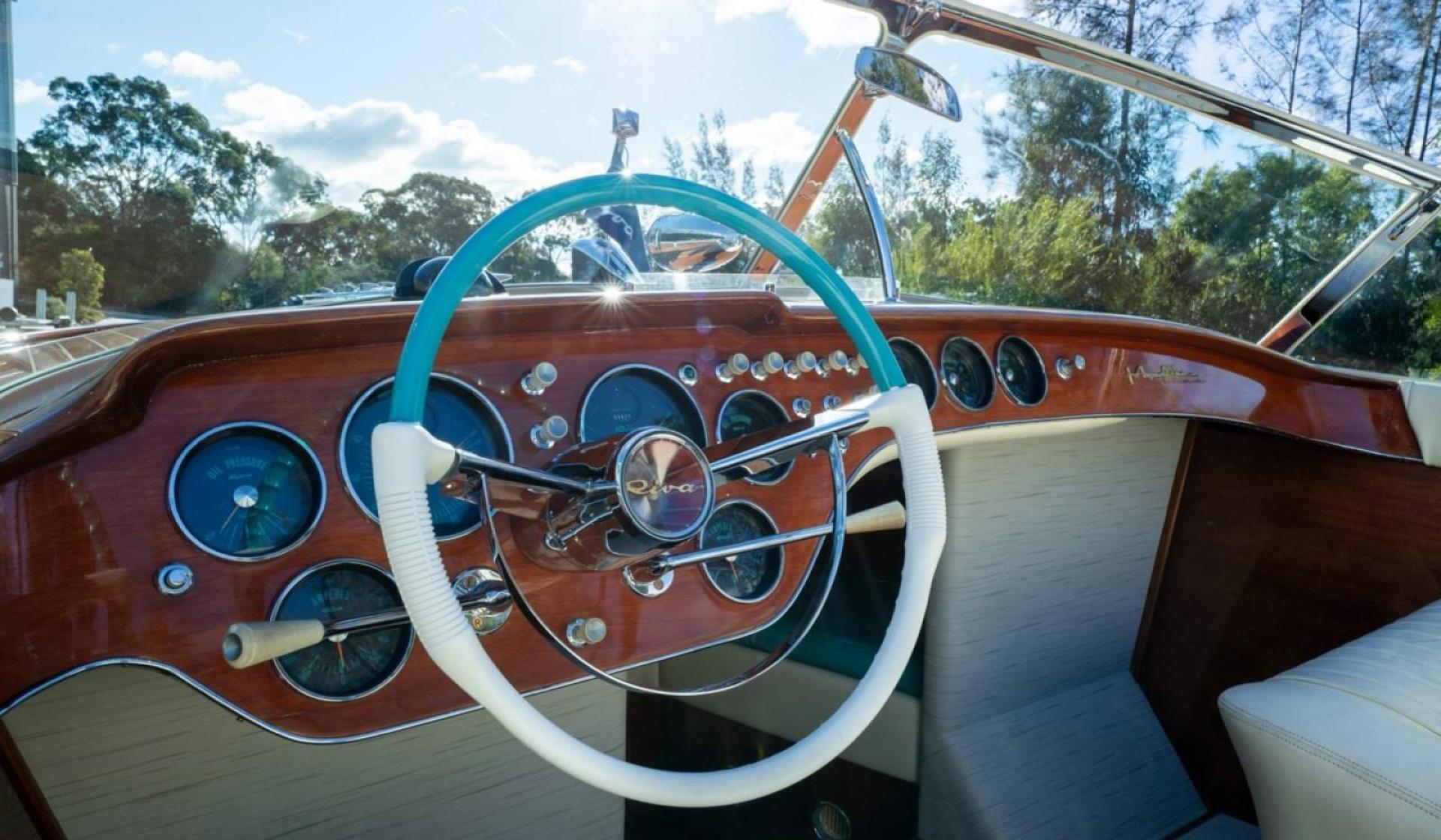 Riva Super Aquarama 29 - Photo 22